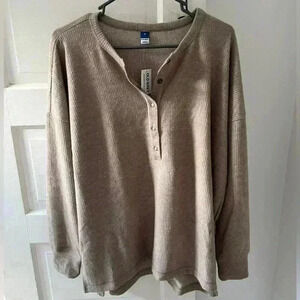 NWT Old Navy Tan‎ Super soft longsleeve size medium
